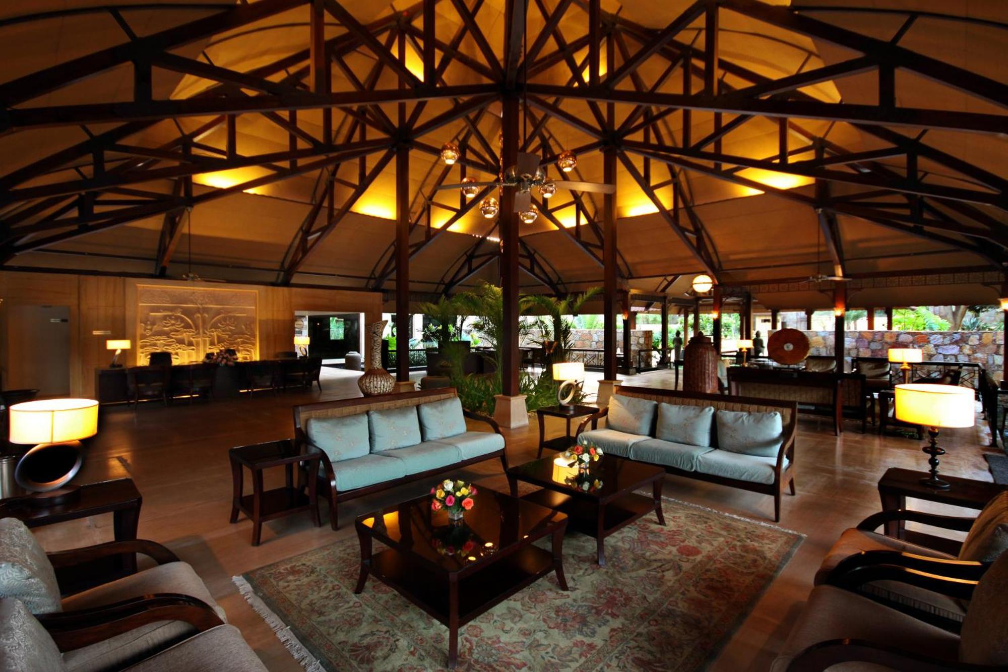 Ananta Spa & Resort, Pushkar Buitenkant foto